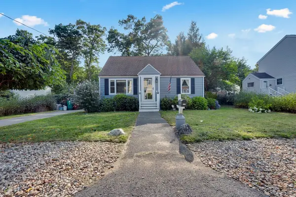 187 Campbell Dr, Lowell, MA 01851