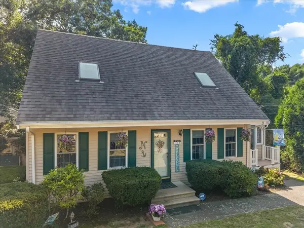108 Wareham Lake Shore Dr, Wareham, MA 02538
