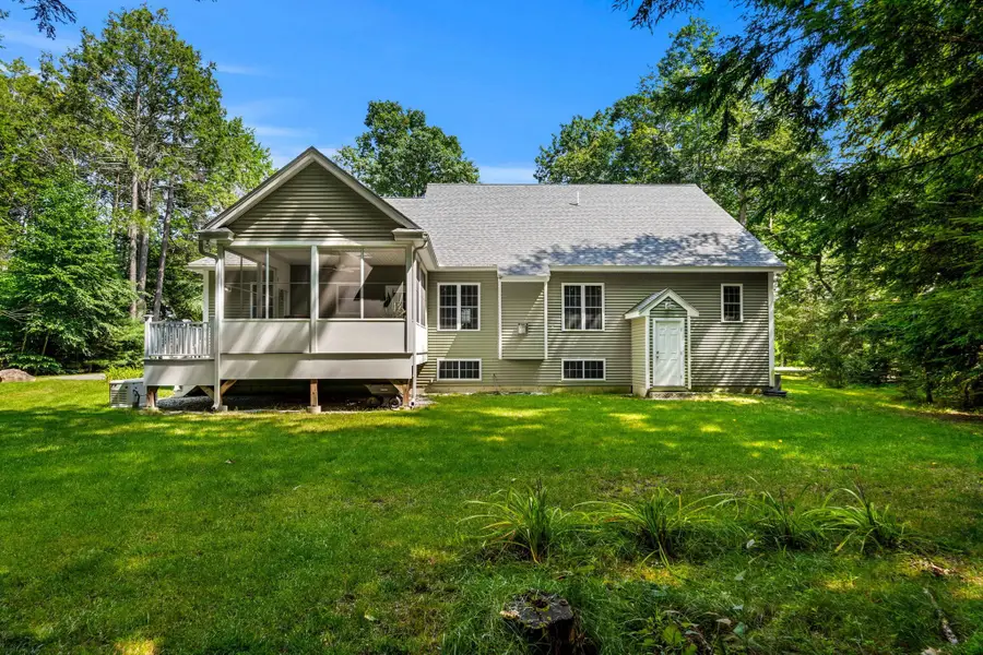 14 Village Rd, Pepperell, MA 01463 - #2
