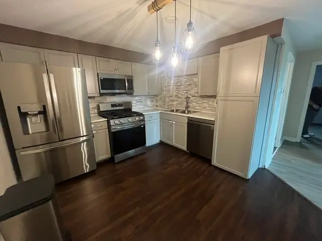 464 Bank St #5, Fall River, MA 02720 - #3