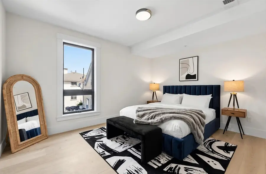 17 Holmes #4, Quincy, MA 02171 - #3