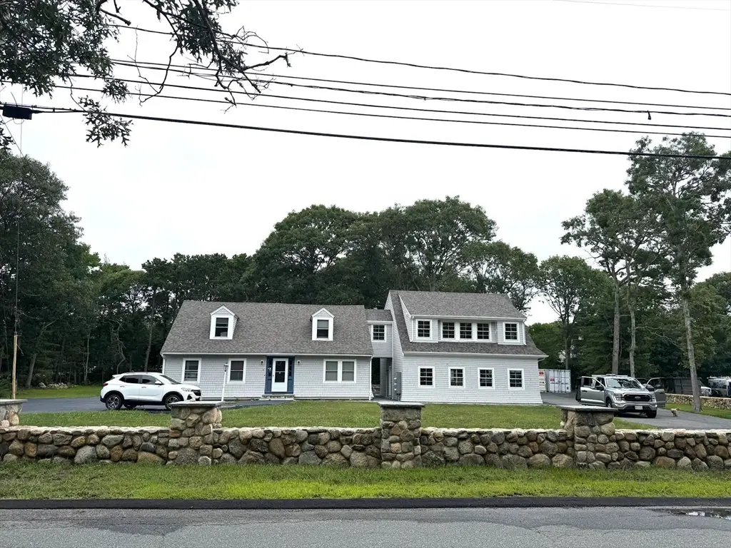 4 Edgerton Dr, North Falmouth, MA 02556 - #1