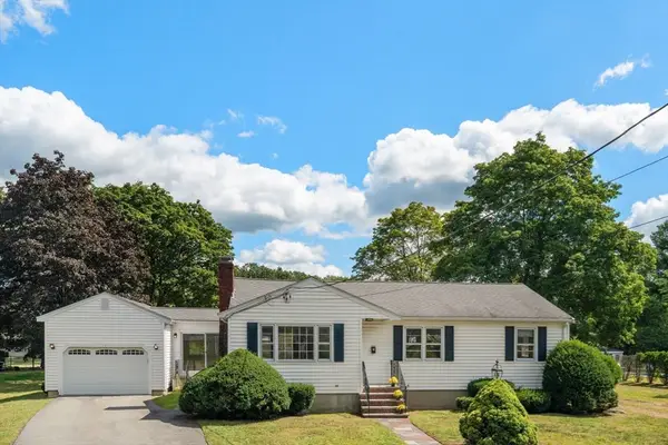 7 Eugley Park West, North Reading, MA 01864