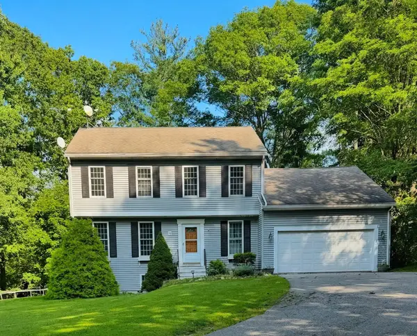 38 Lake St, Spencer, MA 01562