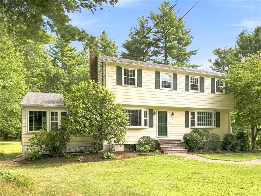 19 Snyder Rd, Medfield, MA 02052 - #2