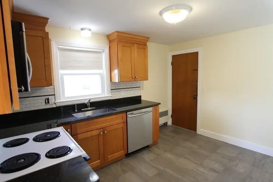 6 Bates Rd E, Watertown, MA 02472 - #3