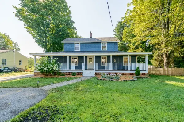 50 Whiting St, Lunenburg, MA 01462