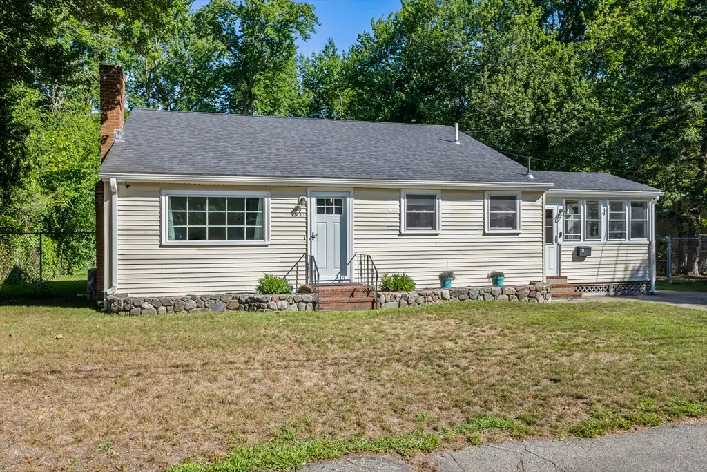 11 Virginia Cir, Randolph, MA 02368 - #1