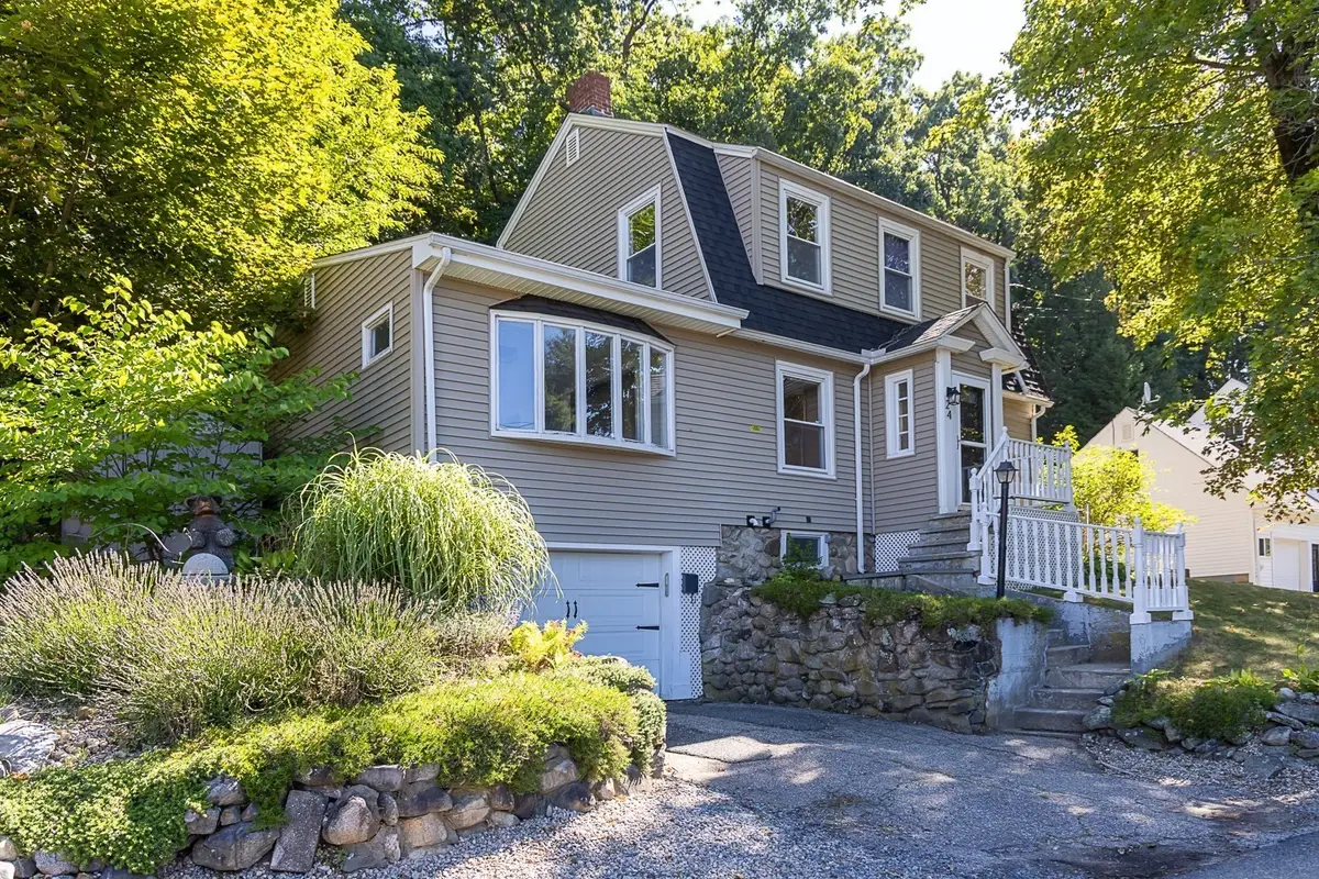 24 Belvidere Rd, Haverhill, MA 01830 - #1