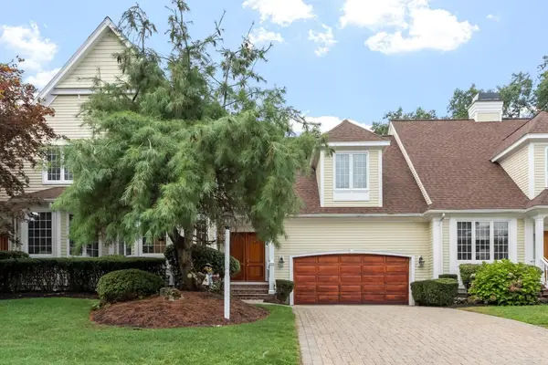 4 Bobby Jones #4, Andover, MA 01810