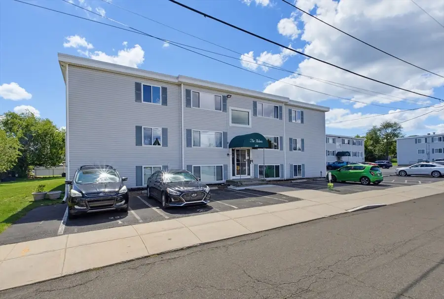 239 Glasgow St #1, Fall River, MA 02721 - #2