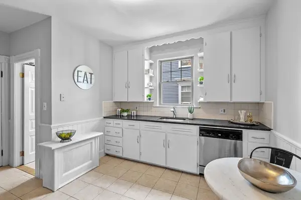 163 North St #1, Salem, MA 01970