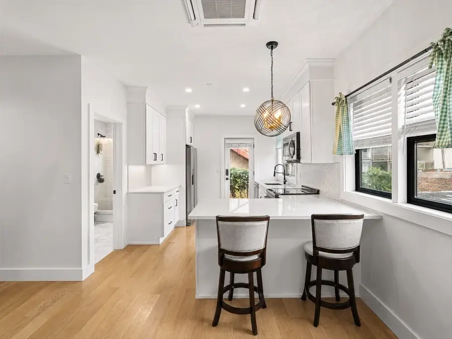 8 Viking St, Boston, MA 02127 - #3