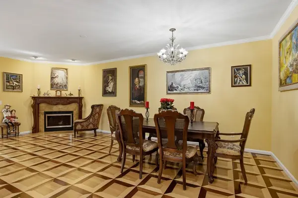 51 Florence St #51, Newton, MA 02467