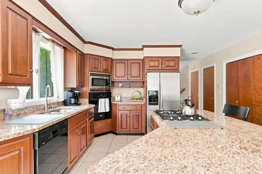 6 Snow Fields Rd, Mattapoisett, MA 02739 - #2