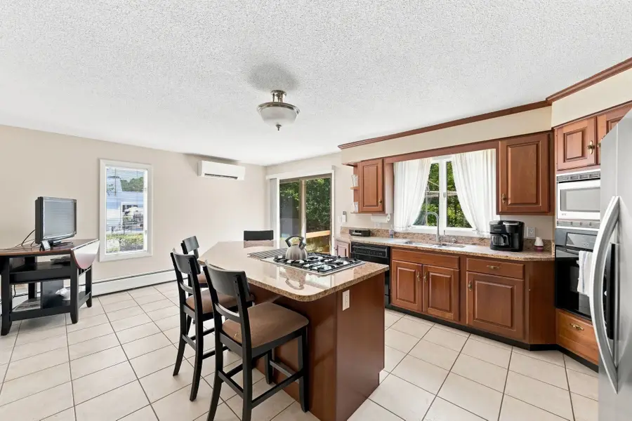 6 Snow Fields Rd, Mattapoisett, MA 02739 - #3