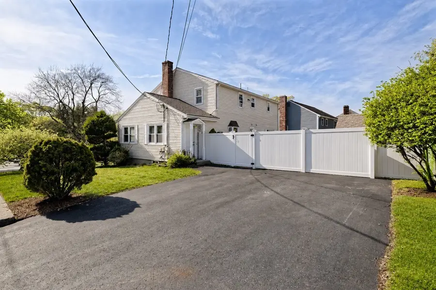 11 Pitt Rd., Framingham, MA 01701 - #3