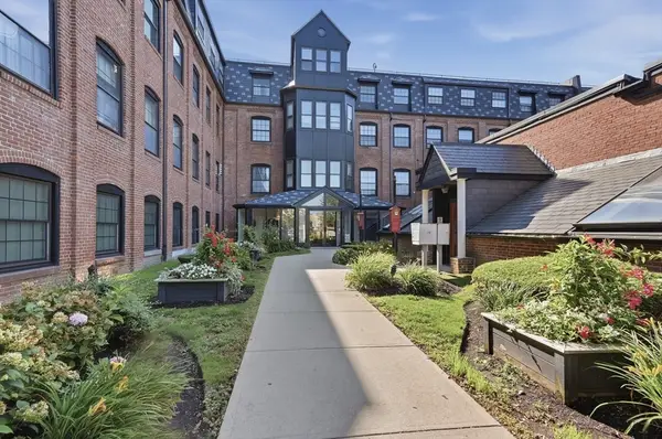 21 Linden St #421, Quincy, MA 02170