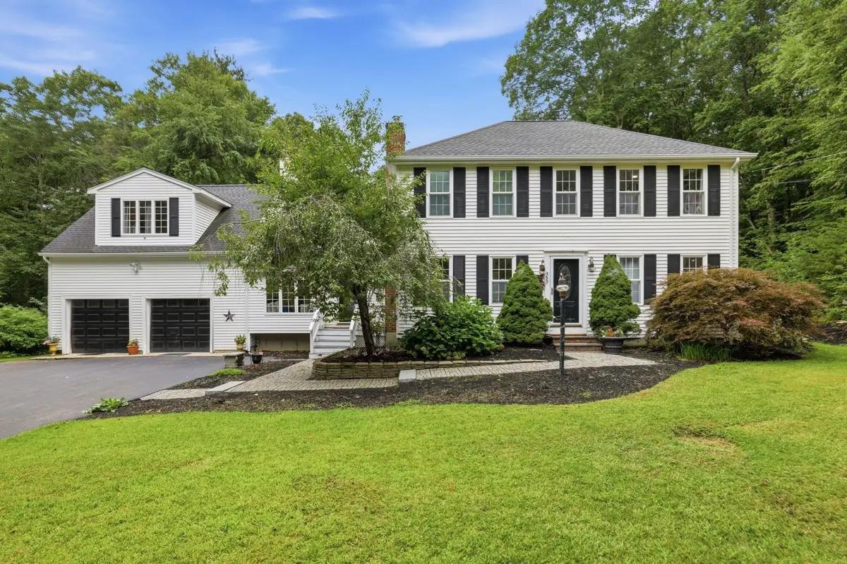359 Se Main St, Douglas, MA 01516 - #1