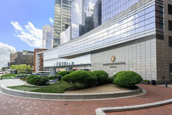 500 Atlantic Ave #21M, Boston, MA 02210