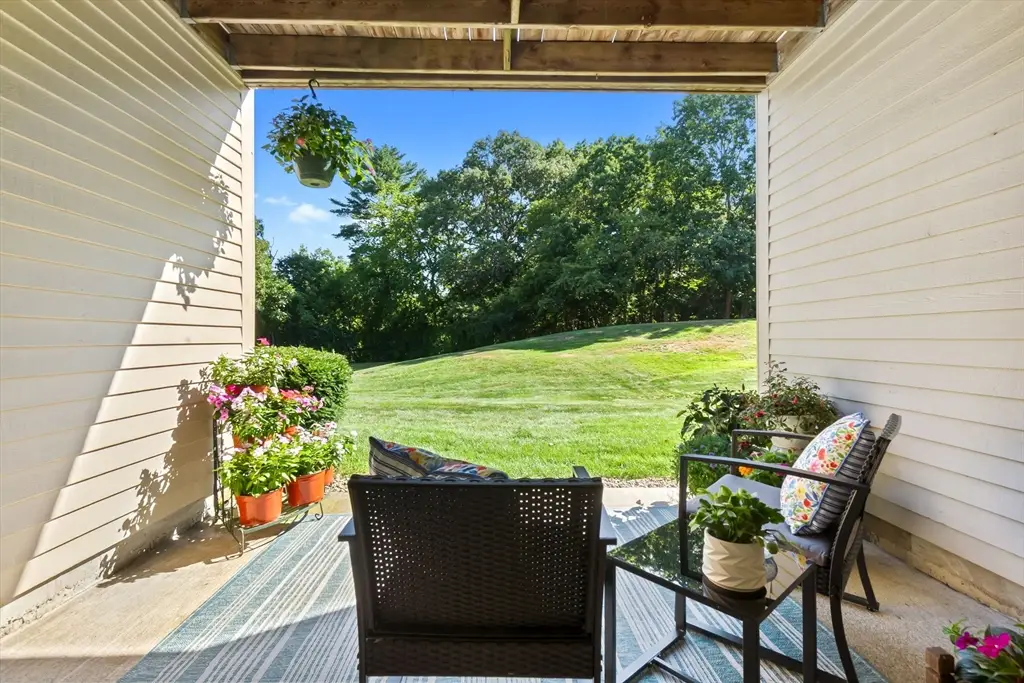 4 Duck Pond Rd #206, Beverly, MA 01915 - #1