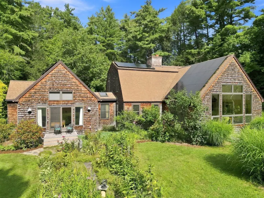 6 Brittany Lane, Easthampton, MA 01027 - #3
