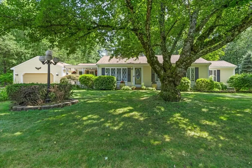 28 Lawrence Rd, Halifax, MA 02338 - #1