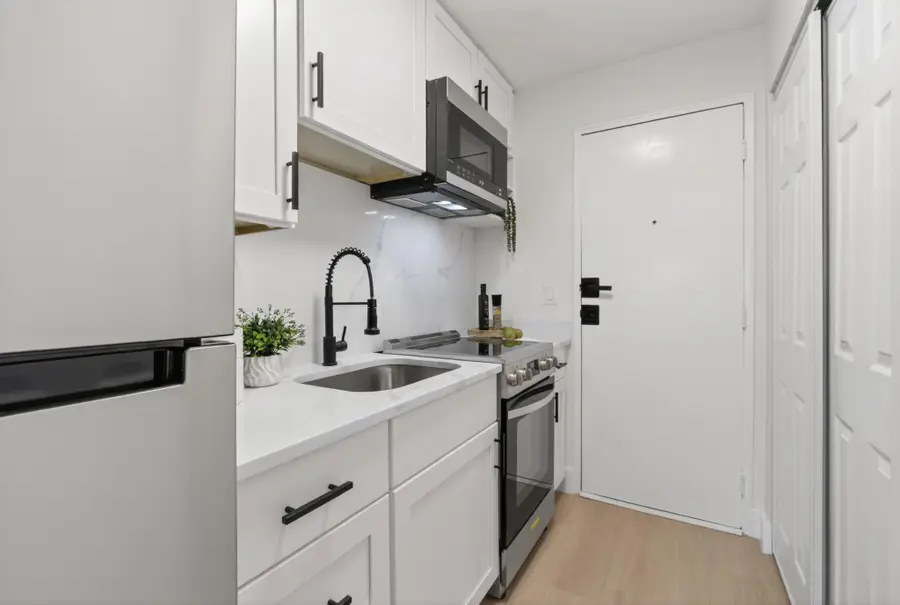 27 Gordon St #305, Framingham, MA 01702 - #3