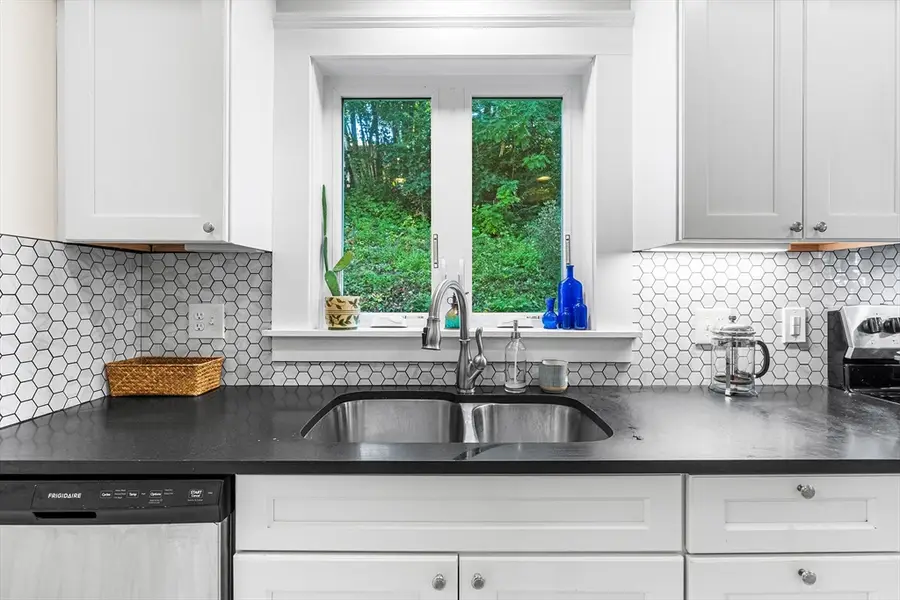 15 S Flagg St, Worcester, MA 01602 - #3