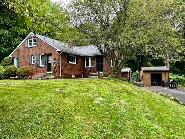 10 Chestnut Street, Hatfield, MA 01038