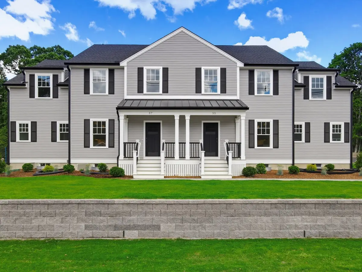 37 Poquanticut Ave #37, Easton, MA 02356 - #1
