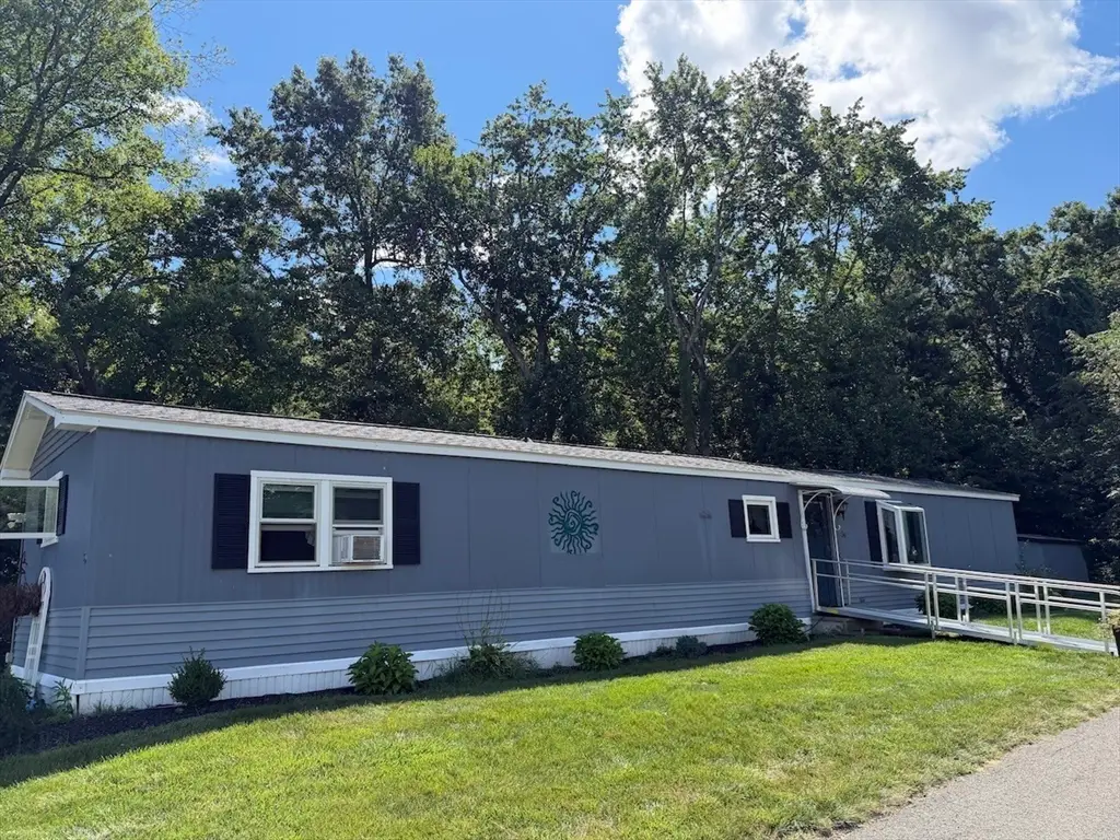 39 First Ave, Westfield, MA 01085 - #1