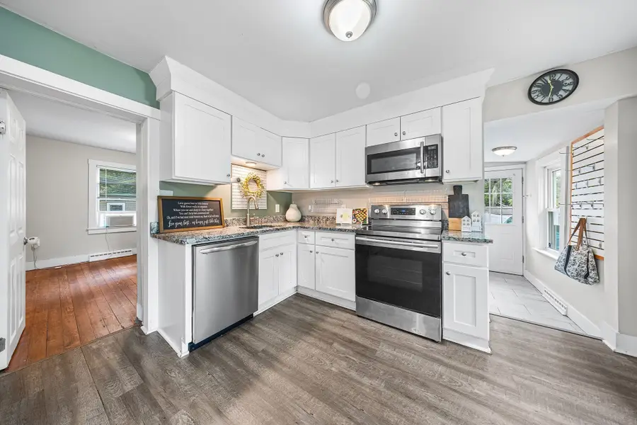 38 Lynnbrook Ave, Taunton, MA 02780 - #3