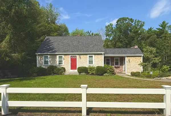127 Taylor St, Pembroke, MA 02359