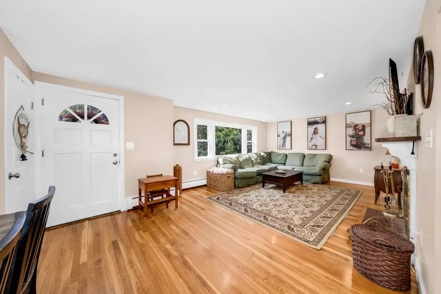 201 Old Burley St, Danvers, MA 01923 - #2