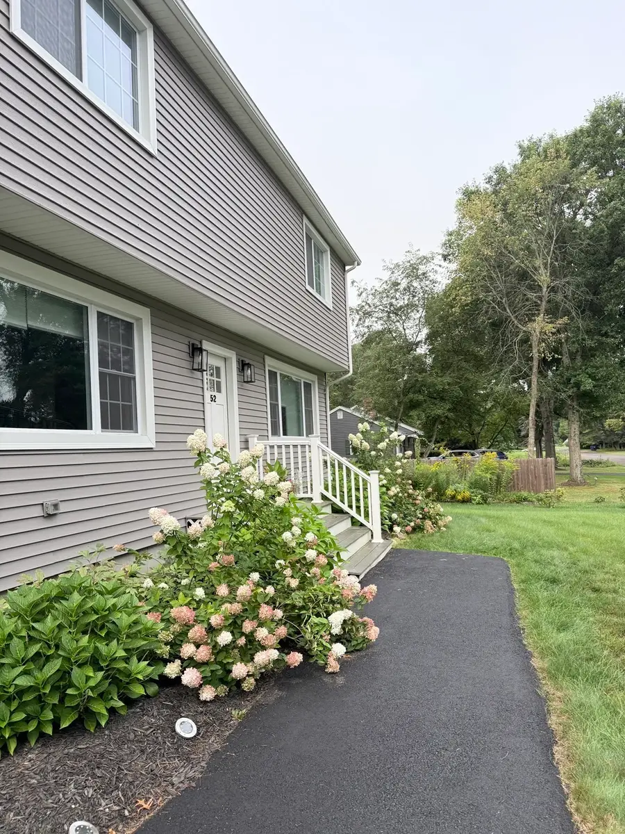 52 Stagecoach Rd, Amherst, MA 01002 - #2