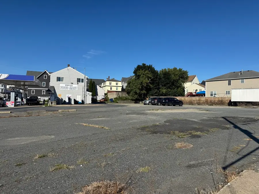 1732 S Main St, Fall River, MA 02724 - #2