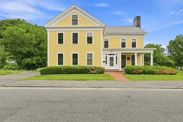 11 High St, Monson, MA 01057