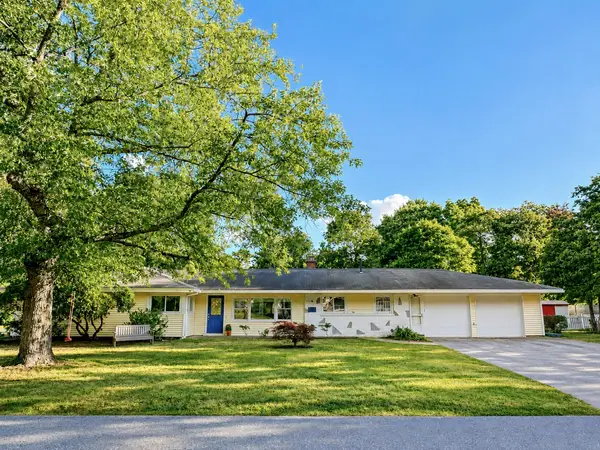 4 Nadine Road, Framingham, MA 01701