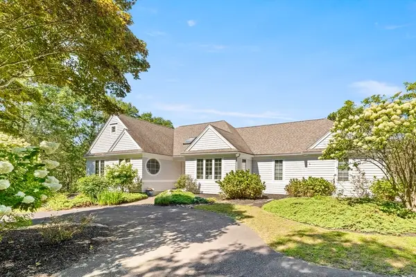 30 Hill And Plain Road, Falmouth, MA 02536