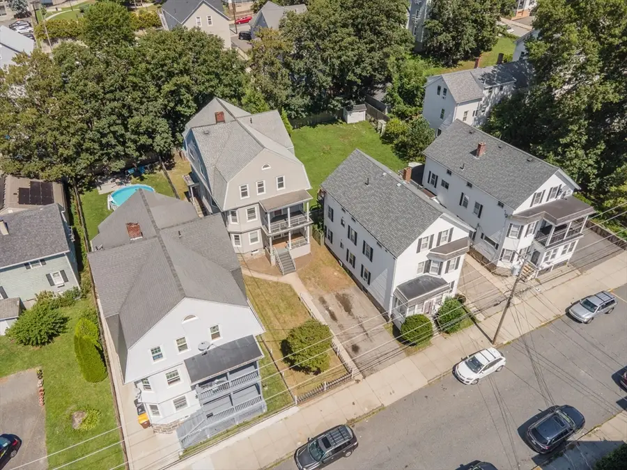 692 Walnut St, Fall River, MA 02720 - #2