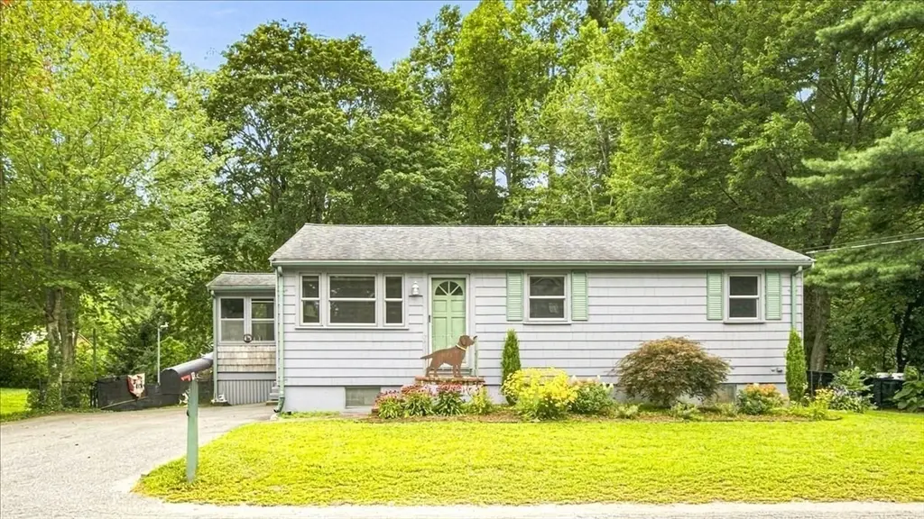 8 Cross St, Halifax, MA 02338 - #1