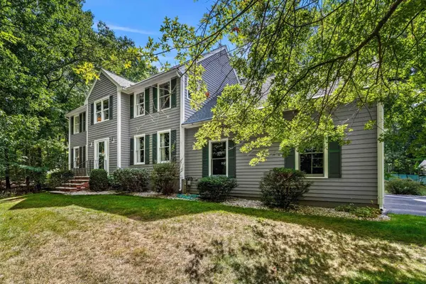 4 Mulberry Street, Groveland, MA 01834