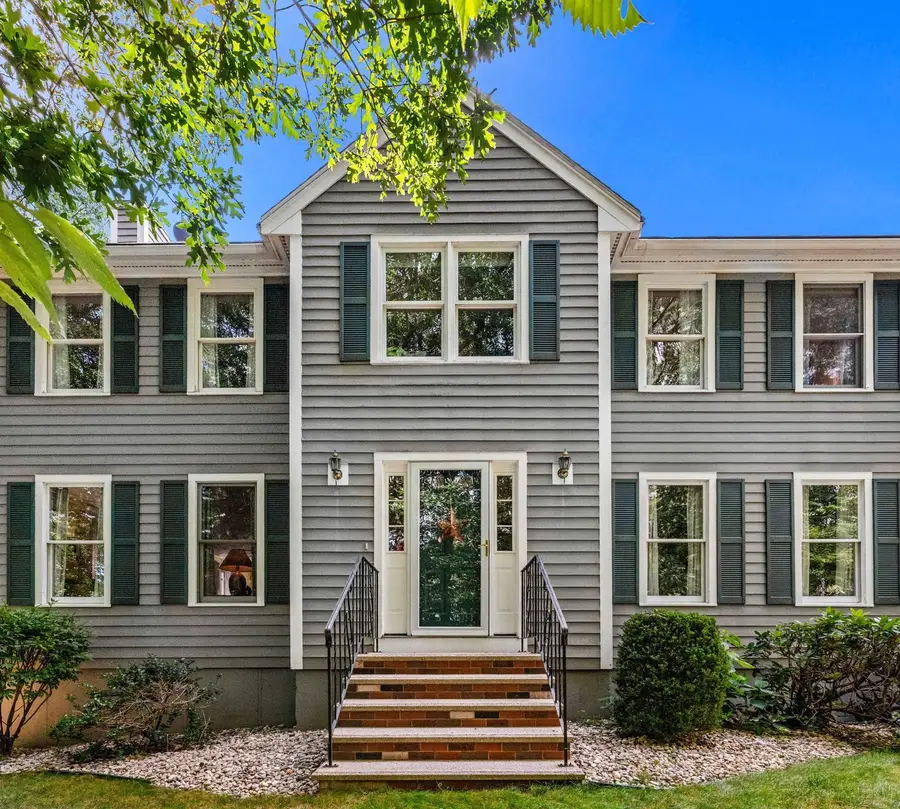 4 Mulberry Street, Groveland, MA 01834 - #2