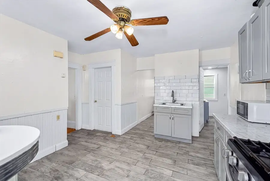 97 Eastern Ave, Worcester, MA 01605 - #3