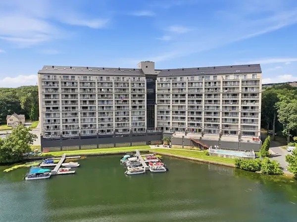 65 Lake Ave #830, Worcester, MA 01604