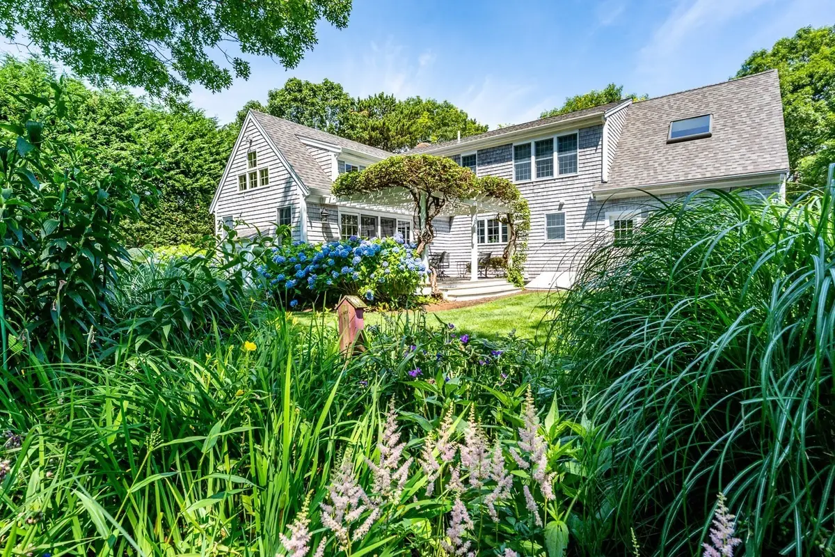 8 Macandrew Dr, Dennis, MA 02638 - #1