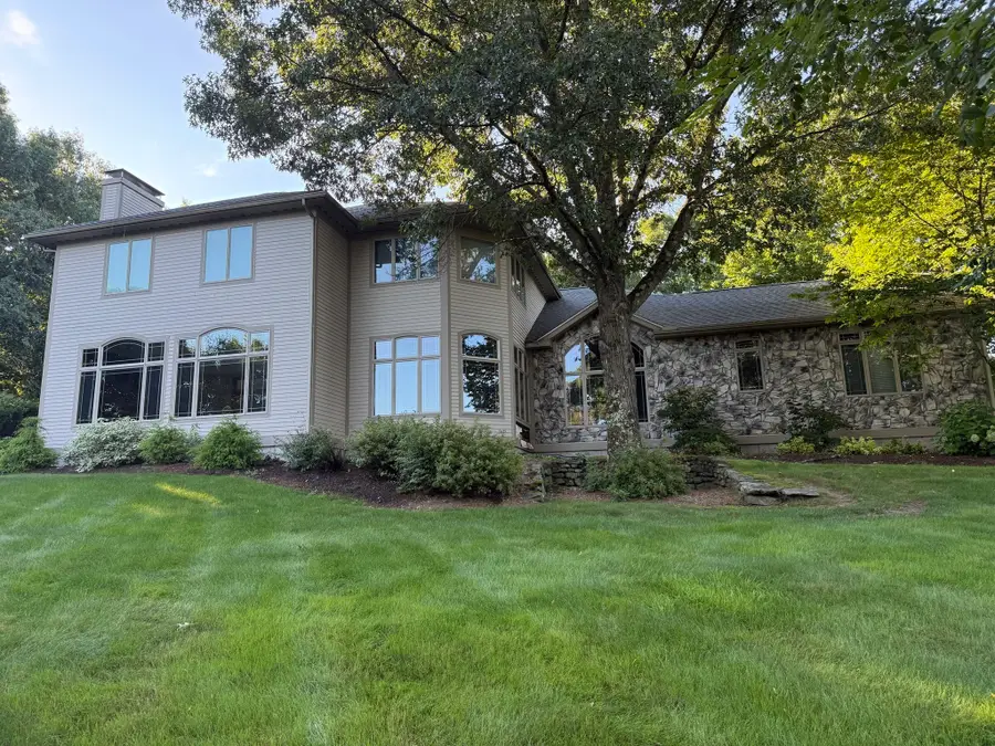 82 Mountain View Dr., Belchertown, MA 01007 - #2