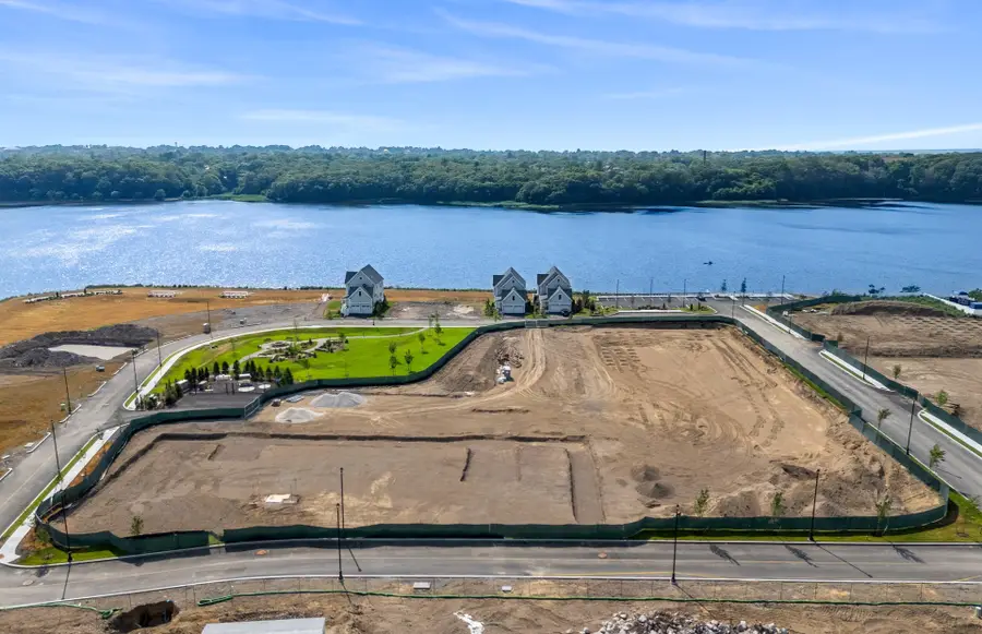 141 East Point Drive #101, Rumford, RI 02916 - #3