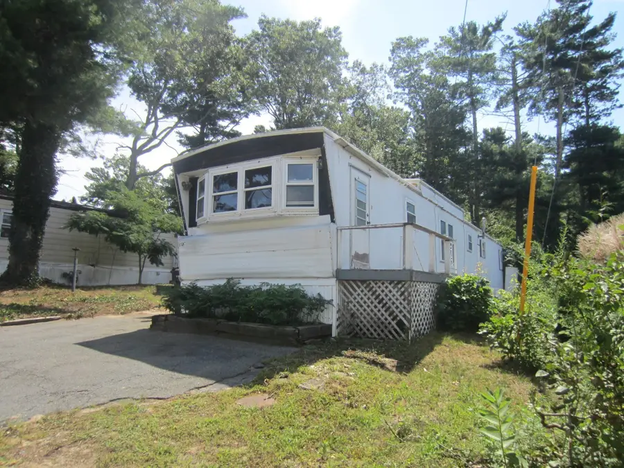 8 Kristen Ln, Wareham, MA 02571 - #2